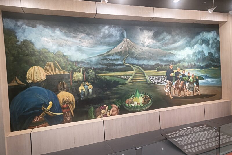 ラブハン儀式をイラストで描いたMerapi Museumの展示